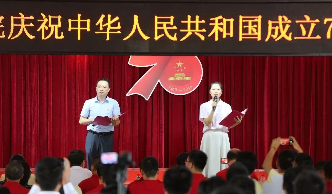小红帽的冒险之旅